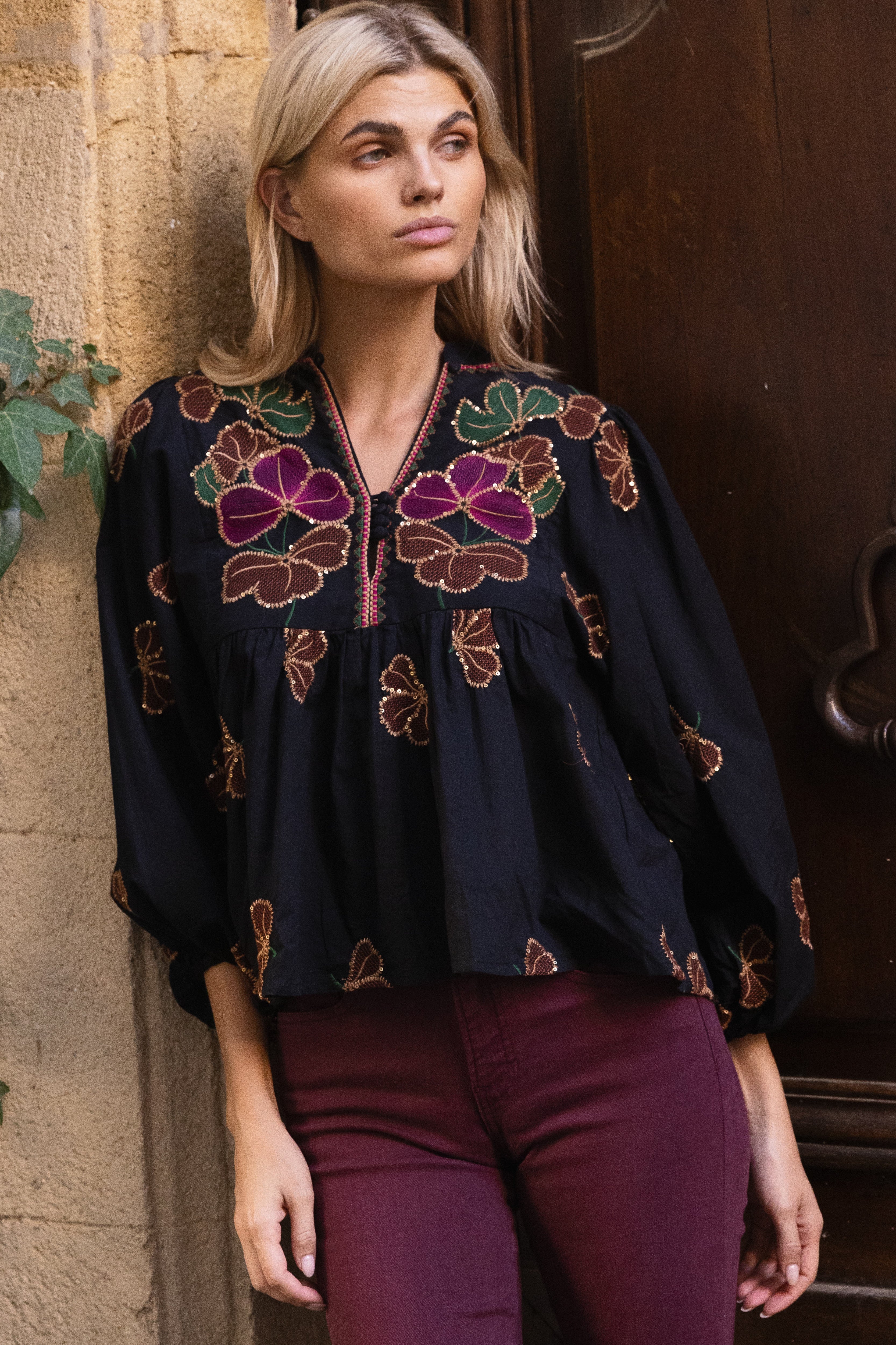 Mandarin Balloon Top- Almay Black - Image 2
