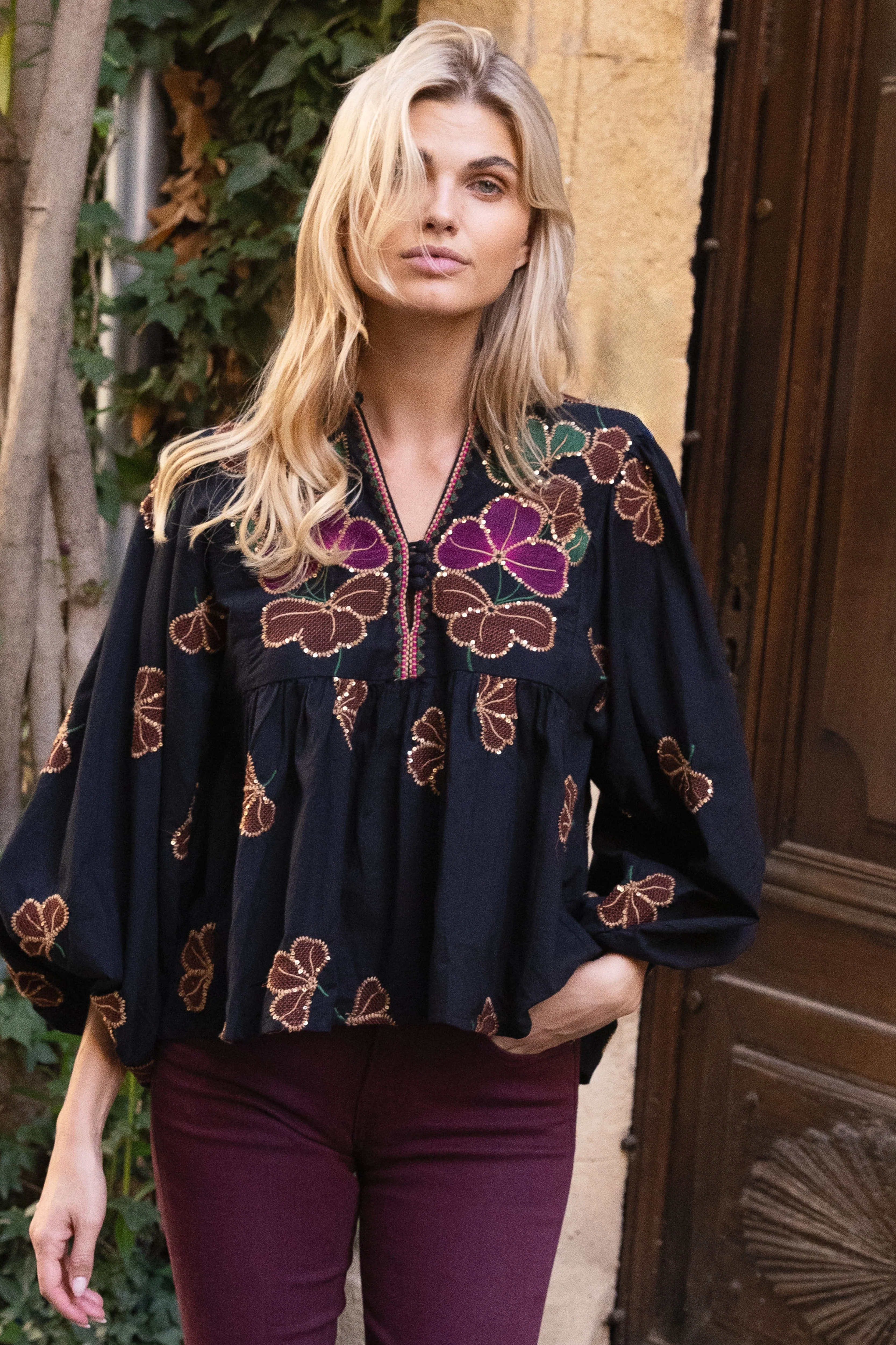 Mandarin Balloon Top- Almay Black - Image 3